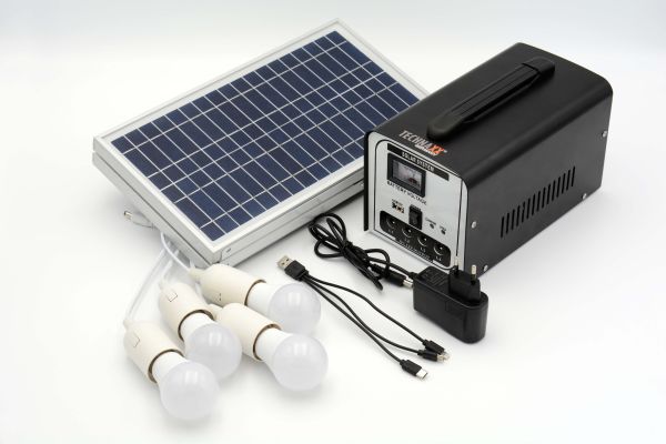 18W Solar Powerstation Set